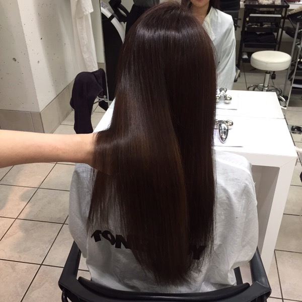 髪を綺麗に伸ばしたい方必見 綺麗に伸ばすコツをご紹介致します Ebisu Salon Blog