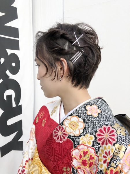 卒業式シーズン 袴に合うショートヘアアレンジ Ebisu Salon Blog