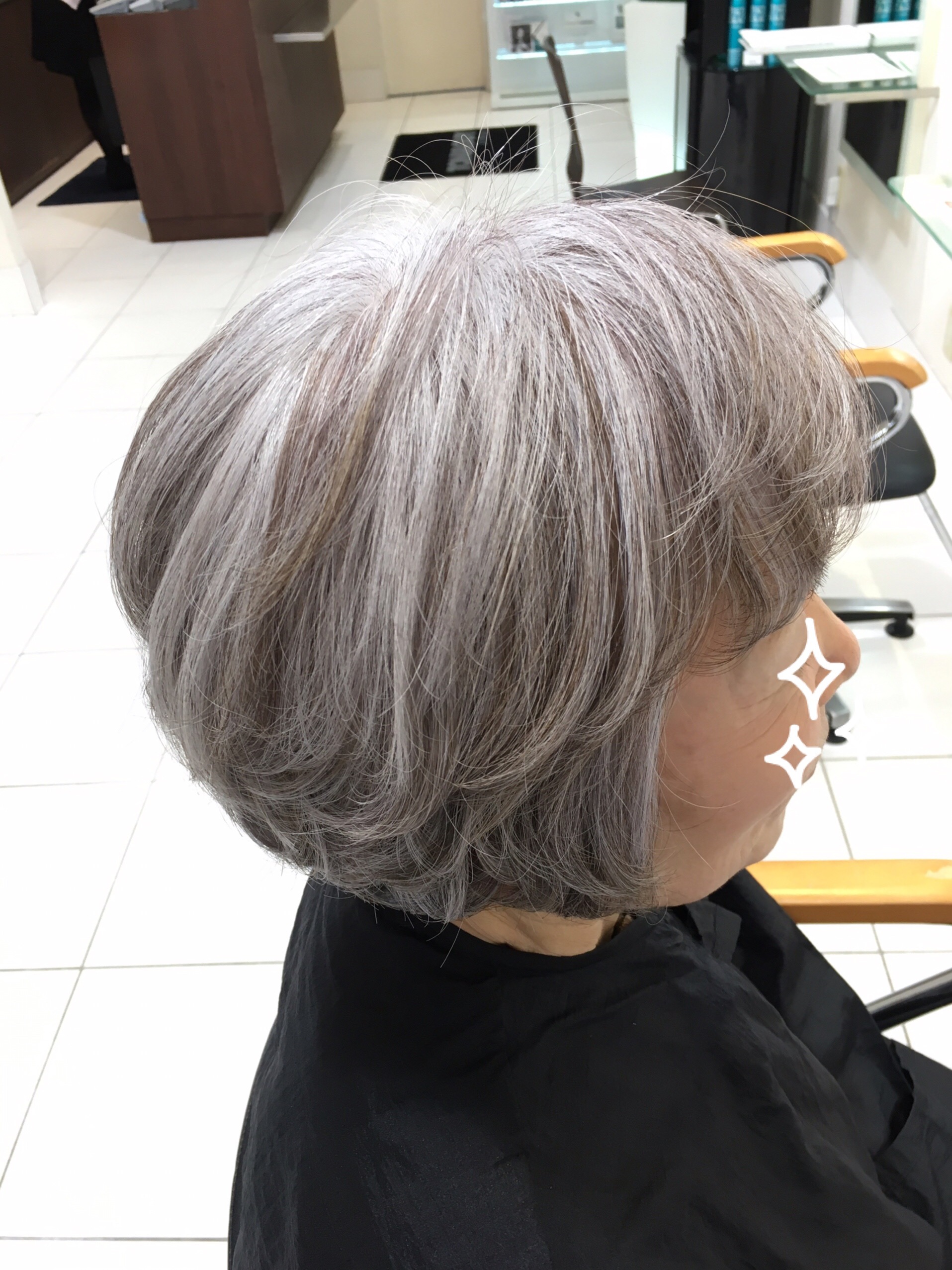 グレイヘアのお客様 白髪を活かしながらのカラーのご紹介です Fukuoka Tenjun Salon Blog Toni Guy Hairdressing
