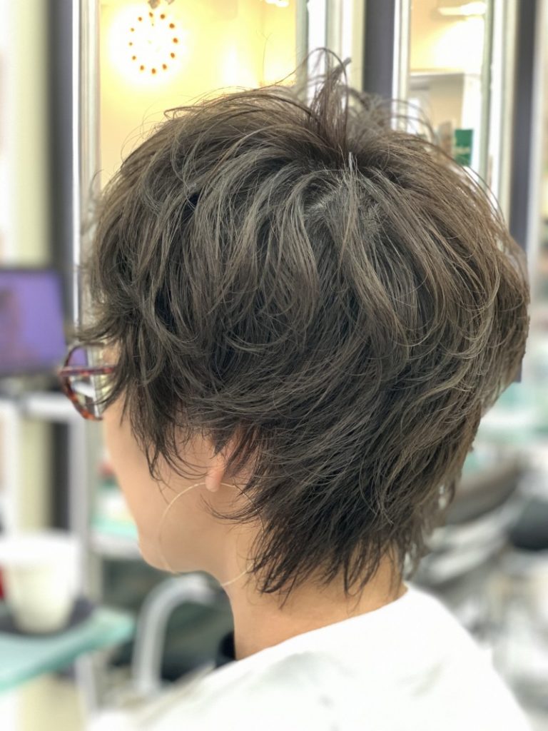 パーマスタイルに合うヘアカラーとは何か？ HIROO SALON BLOG TONI&amp;GUY HAIRDRESSING