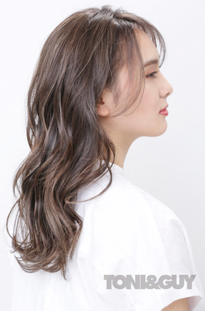 スタイリングなしでも髪に立体感が出るカラー Konomiのブログ 11 Hiroo Salon Blog Toni Guy Hairdressing