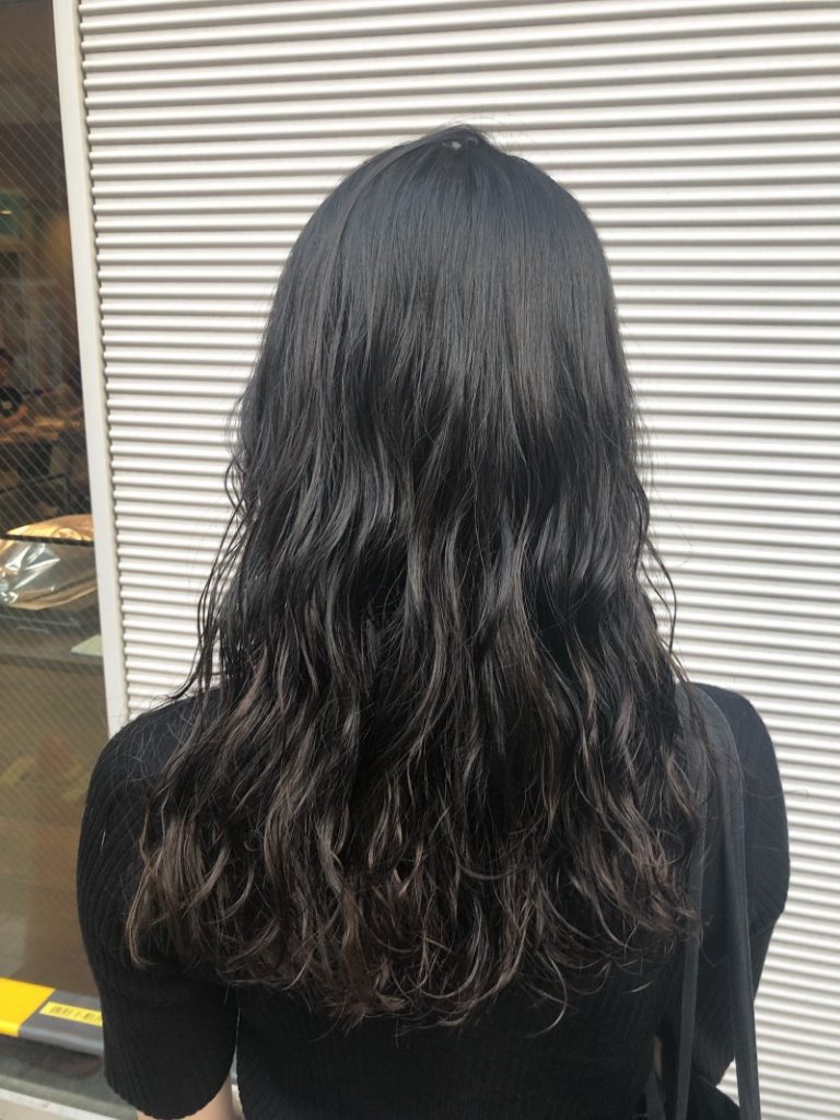 コテで巻いた様な、ふわパーマ HIROO SALON BLOG TONI&amp;GUY HAIRDRESSING